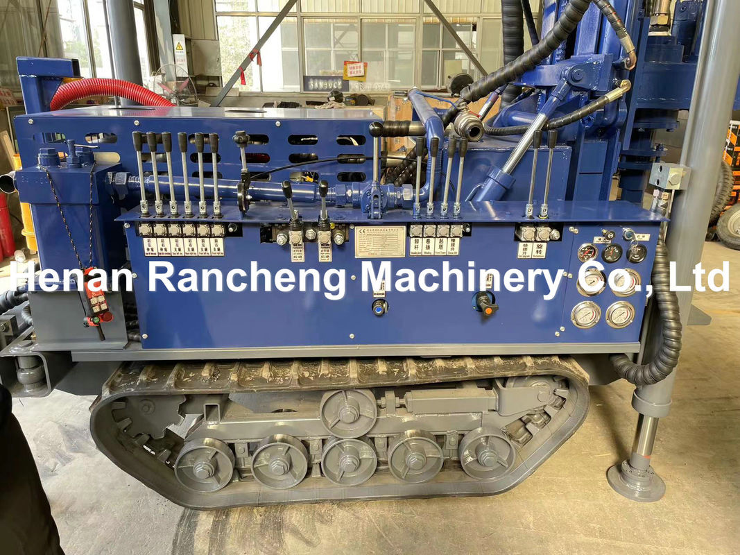 เครื่องเจาะบ่อน้ําขนาดเล็กขนาด 180 เมตรที่มีพลังงาน 77.3KW YuChai Engine สําหรับเจาะรู
