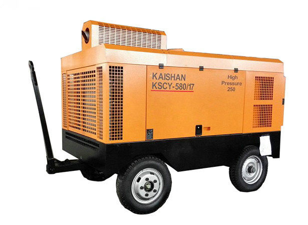 ความจุน้ํามัน 48 ลิตร เครื่องปั่นอากาศ Cummins 6CTA8.3 - C260 ความดันทํางาน 17bar