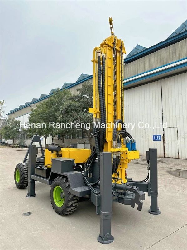 เครื่องเจาะรูที่ขับเคลื่อน 4 ล้อ ความลึก 220 เมตร พร้อมเครื่องยนต์แรงสูง 65KW