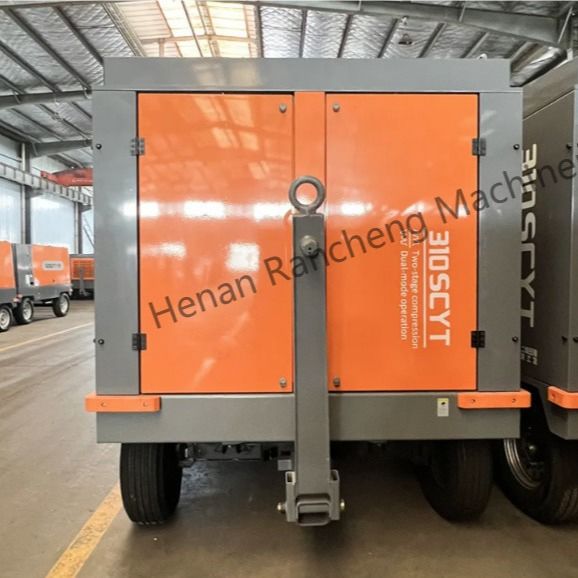 310SCYT 1178 Cfm เครื่องปรับอากาศสกรูพกพา 4 ล้อ สําหรับบ่อน้ํา