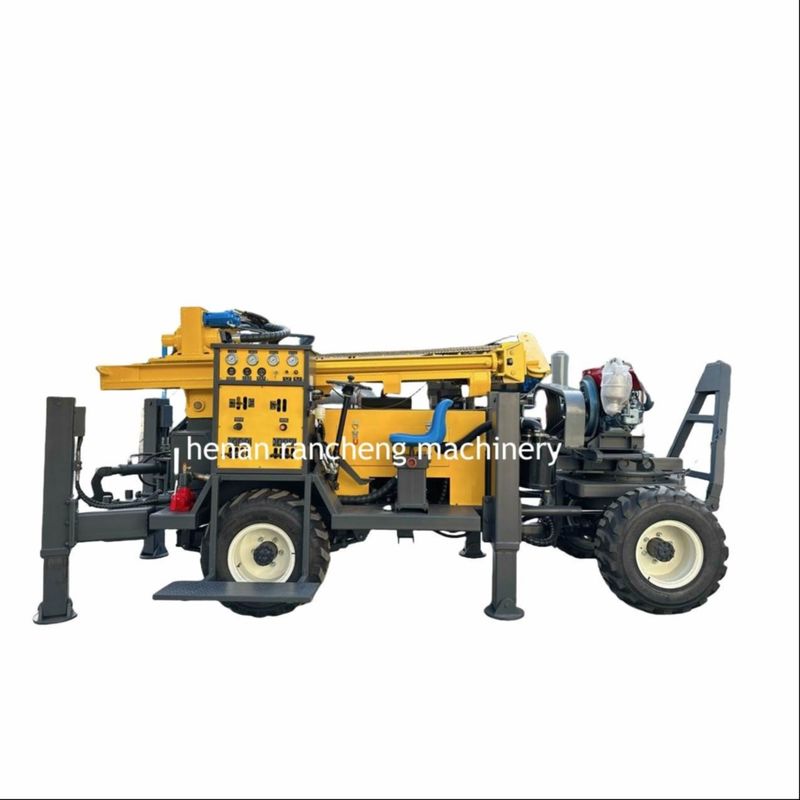 RCF220W 65KW เครื่องยนต์น้ําบ่อน้ํา รถยนต์ล้อชนิด DTH เครื่องเจาะน้ําบ่อน้ํา