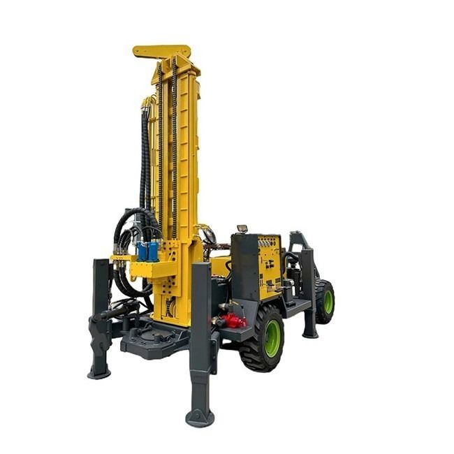 RCF220W รถยนต์ชนิดล้อ DTH เครื่องเจาะบ่อน้ําที่ขับเคลื่อนโดยเครื่องยนต์ 65KW