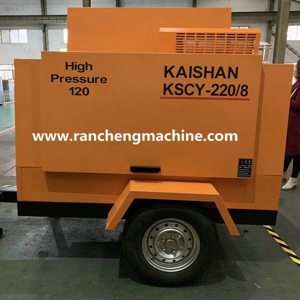 1400kg พกพา ไดเซลสกรู เครื่องปรับอากาศ 55KW สําหรับความดันการทํางาน 8Bar