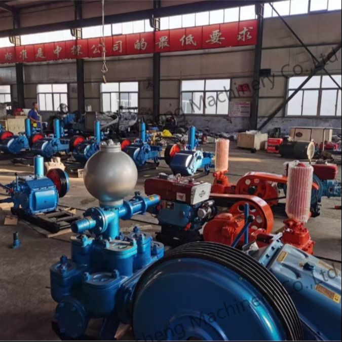พลังงาน 185KW ความดันสูงสุด 7MPa ปั๊มดินเจาะสําหรับโครงการบ่อน้ําลึก 1000m 7200kg