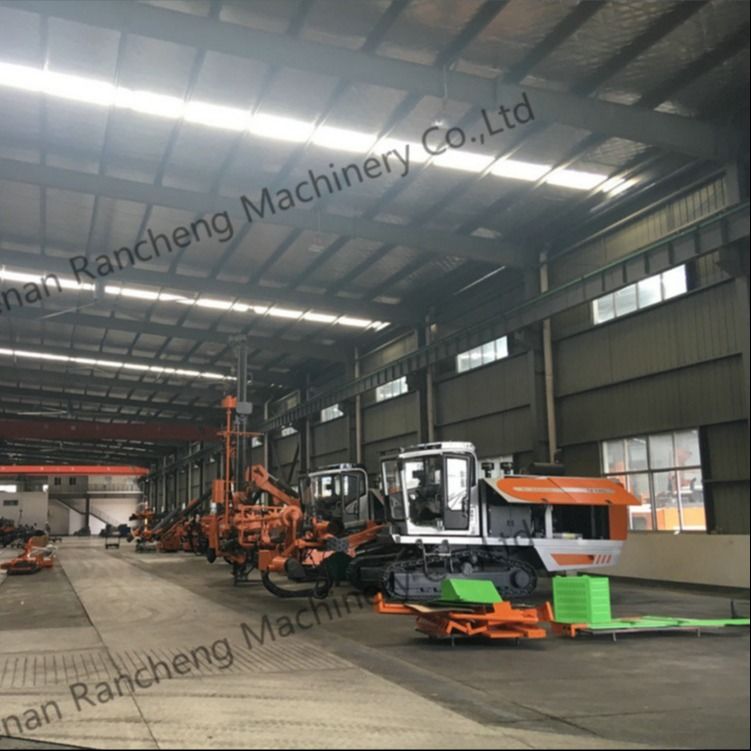 อัตโนมัติ Integrated ไฮดรอลิก DTH ระเบิดหลุมเจาะ Rig สําหรับ Yuchai YC6J220 162 KW