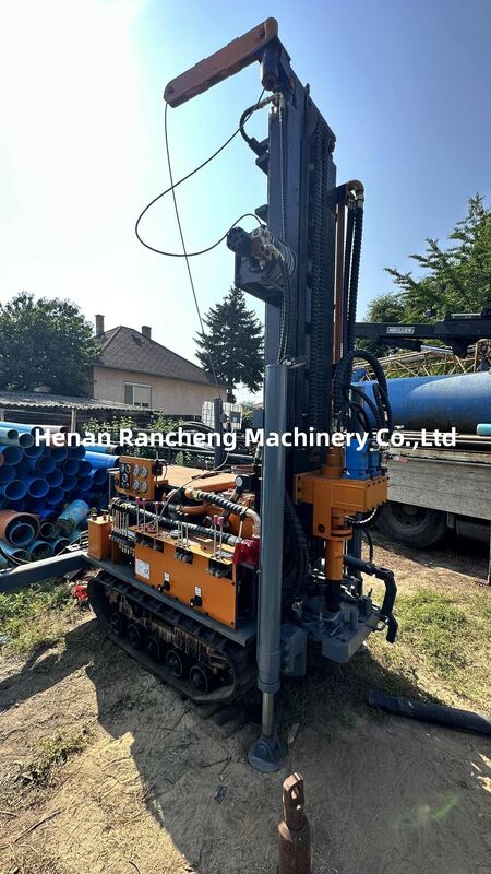 เครื่องเจาะบ่อน้ําความลึก 180m เครื่องเจาะบ่อน้ํา 77.3KW เครื่องยนต์
