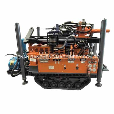 เครื่องเจาะบ่อน้ําขนาดเล็กขนาด 180 เมตรที่มีพลังงาน 77.3KW YuChai Engine สําหรับเจาะรู