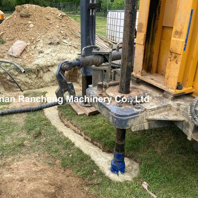 เครื่องเจาะบ่อน้ํา 150m ไฮดรอลิก สําหรับ 17 - 31m3/Min การบริโภคอากาศ